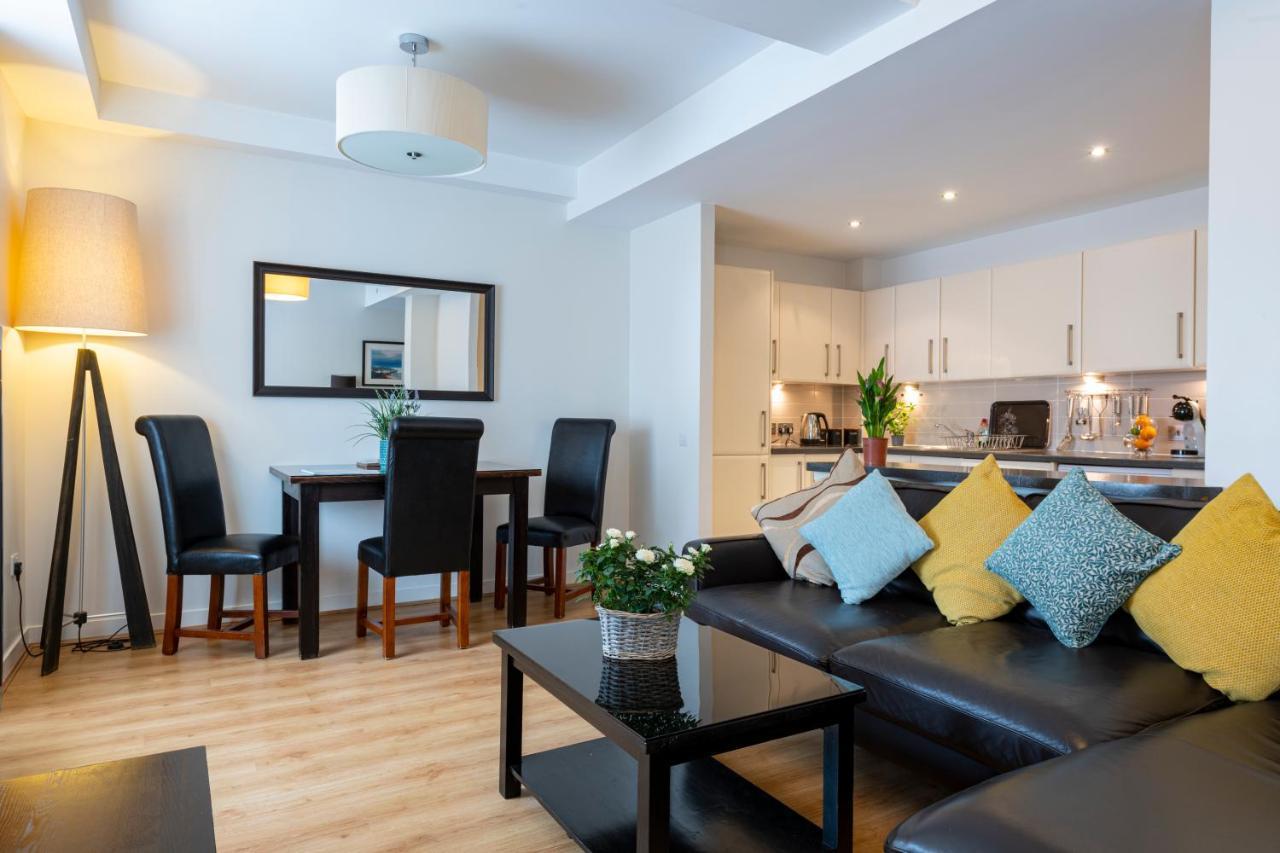 Inverness City Suites מראה חיצוני תמונה