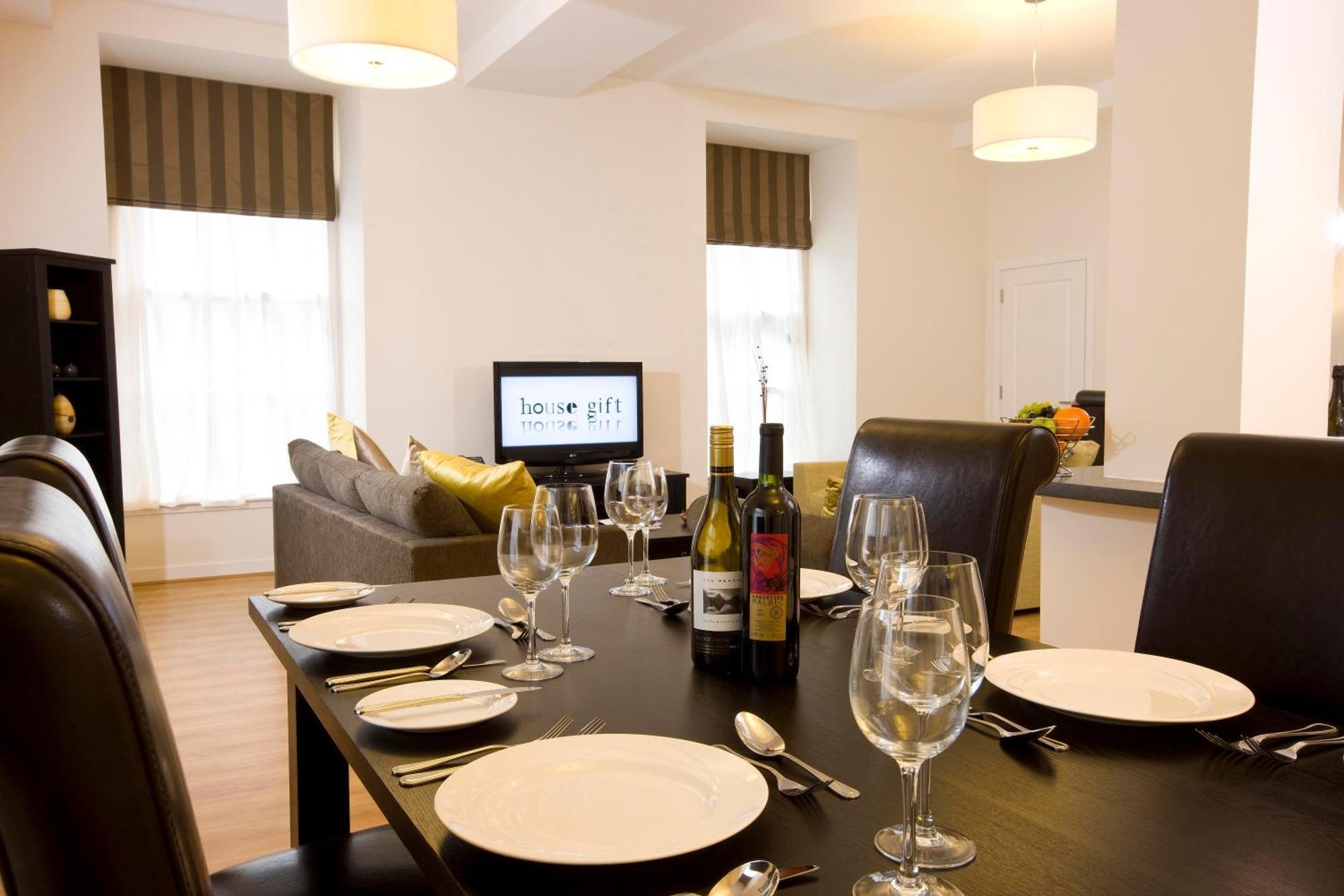 Inverness City Suites מראה חיצוני תמונה